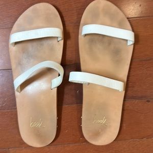 Beek sandals size 9